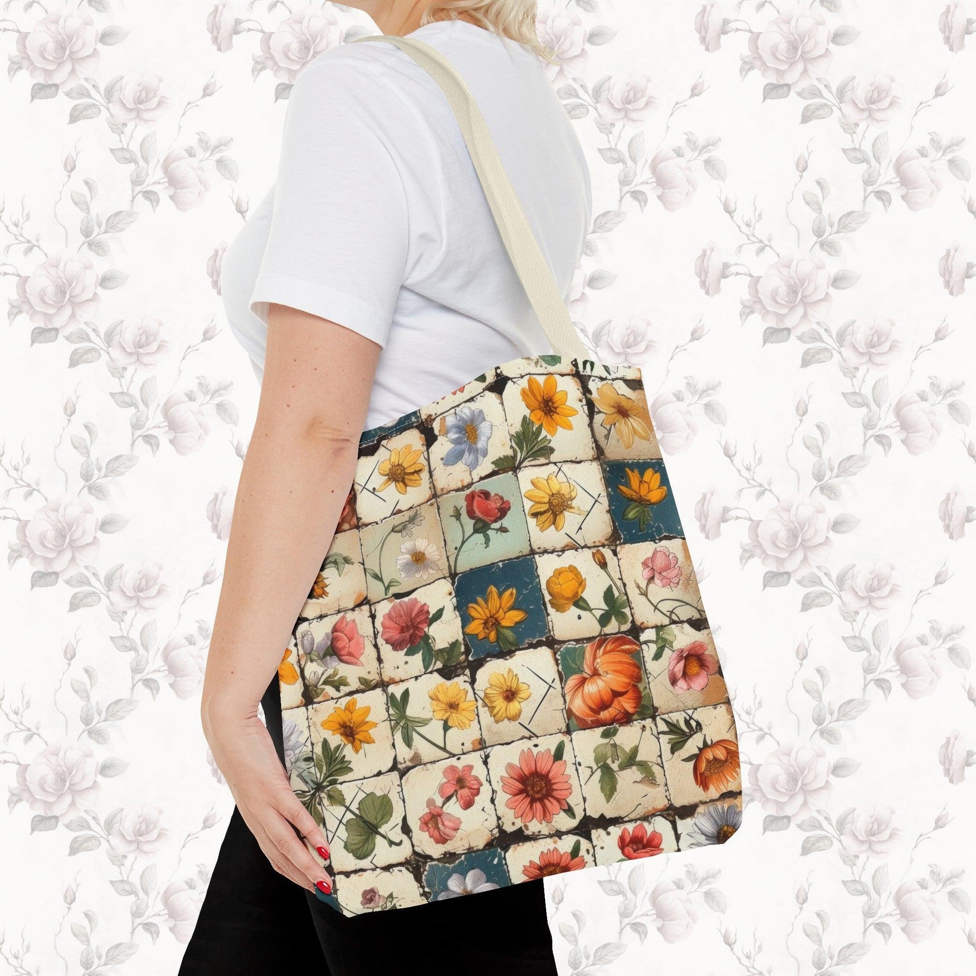 Cottagecore Floral Print Tote Bag - Quilted Patchwork Design - Cottage Garden Decor